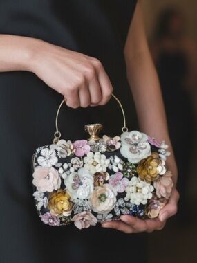 bebe Los Angeles New 3D Multi Embellished Daisy Viral Clutch Bag Prom Night